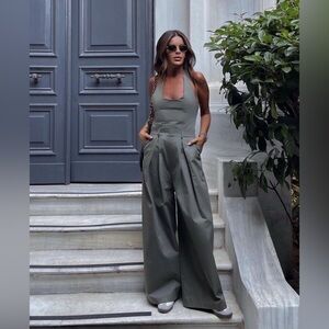 Brand New Zara Jumpsuit Pant Suit Size Medium 1 piece